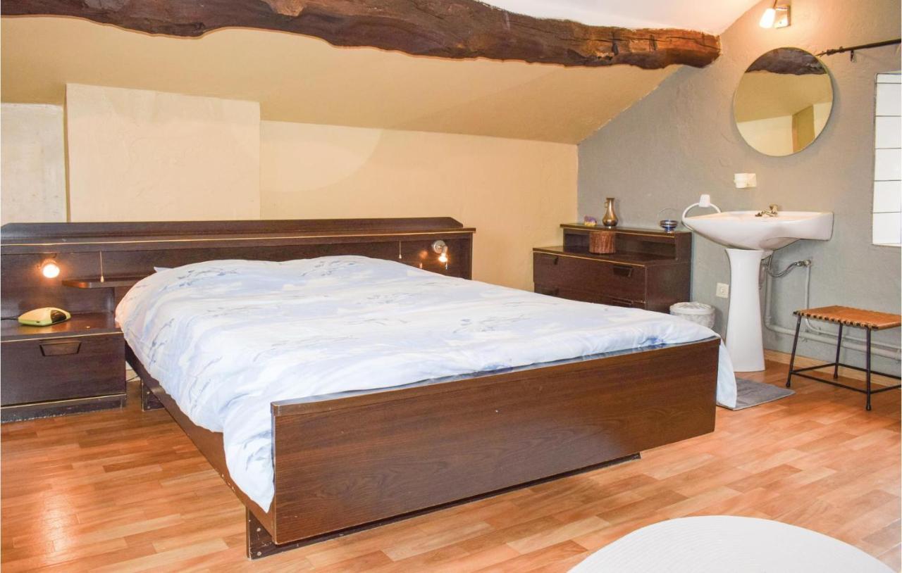 1 Bedroom Nice Home In Lierneux Экстерьер фото